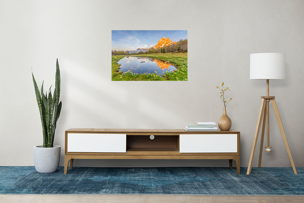 Tableau photo paysage, décoration murale pic du midi d'Ossau au printemps avec les jonquilles en fleur. Pyrénées, montagne. – Image 4